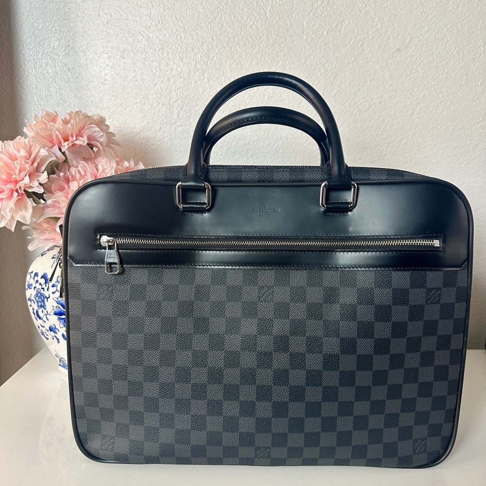 Louis Vuitton Steve bag